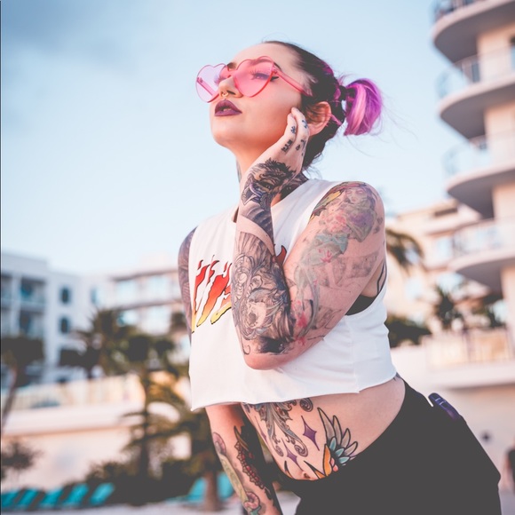 Meet your Posher, Courtney - Picture 3 of 7